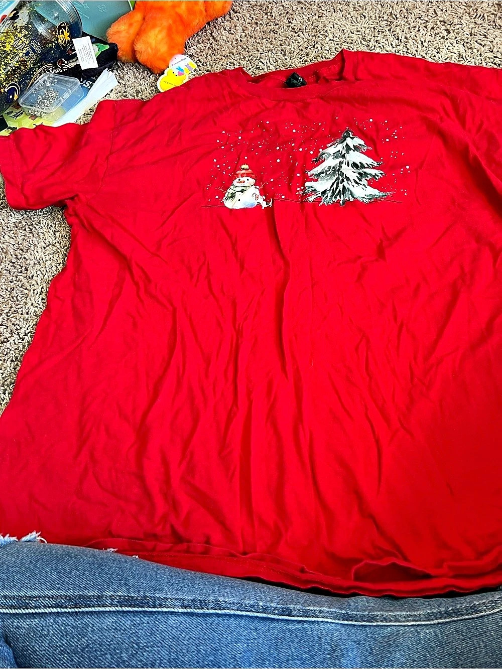 Gildan Christmas Graphic Short Sleeve Tee in Red